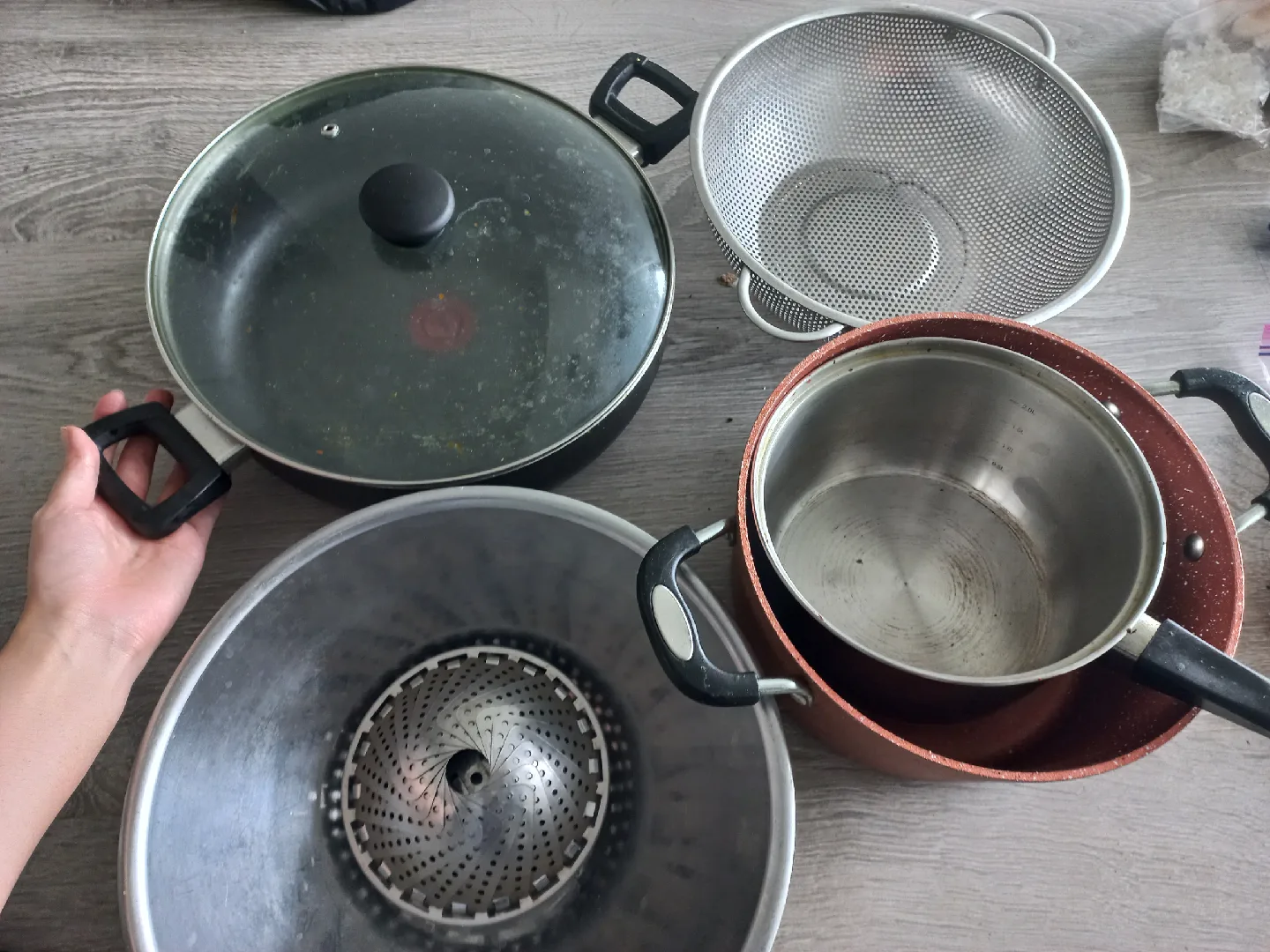 Big pots and stuffs image indicator(2)