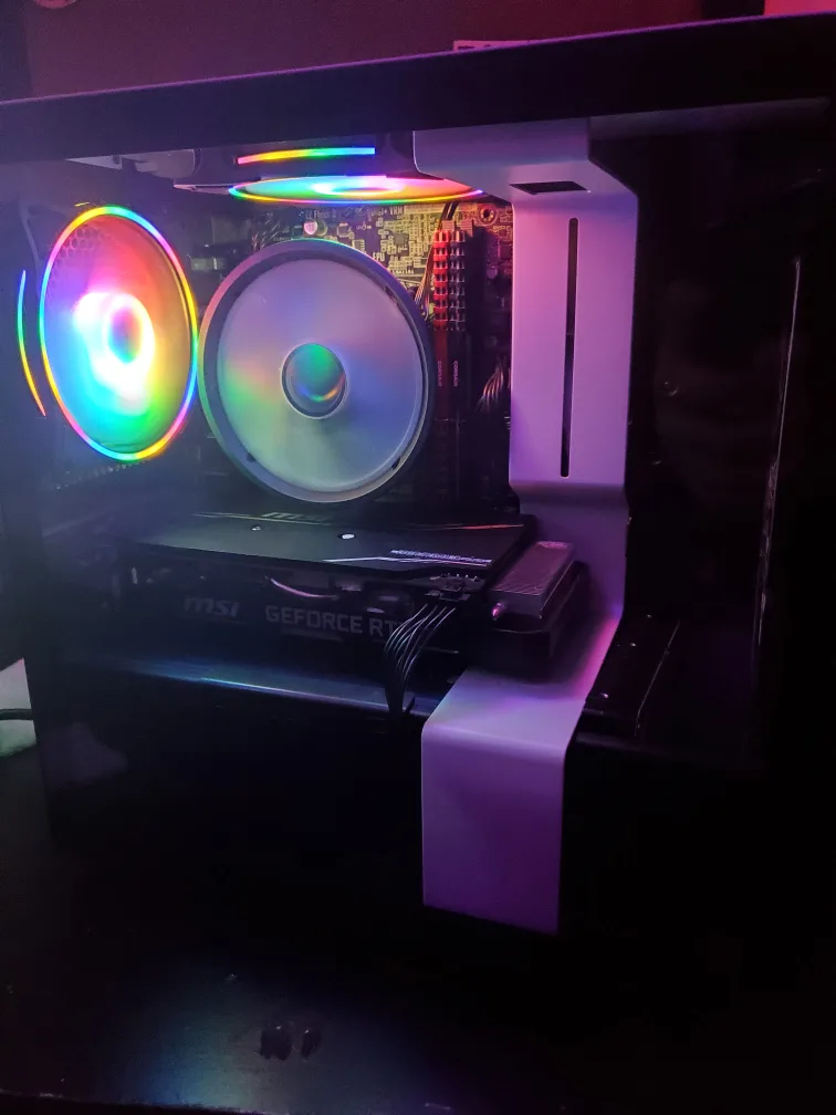 Gaming PC RTX image indicator(2)