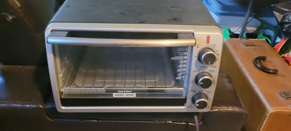 Black+Decker Toast-R-Oven Convection Toaster Oven thumbnail