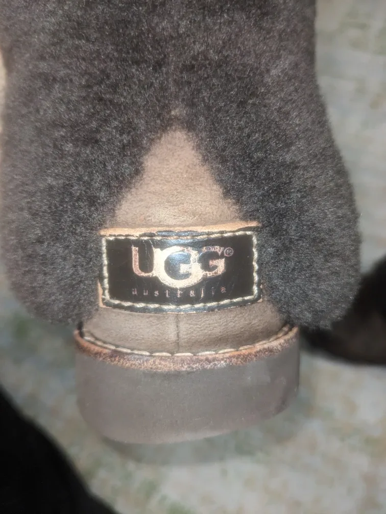 SELLING ASAP UGG BOOTS image indicator(3)