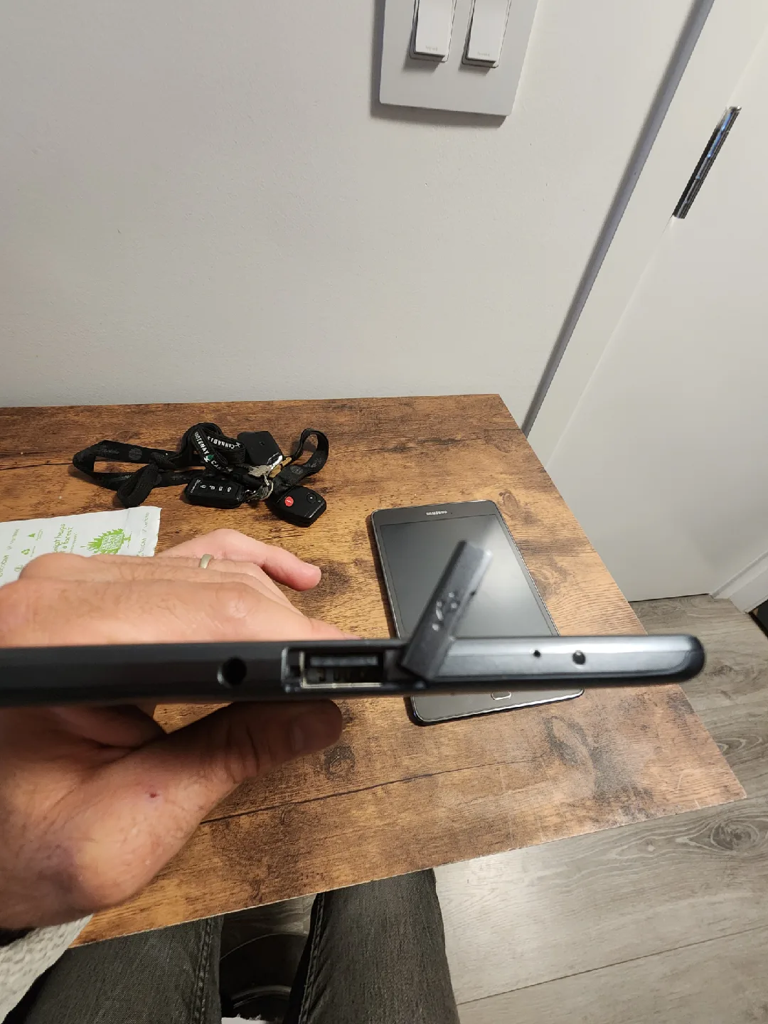 LG G Pad III 8.0 Tablet - Model LG-V522 image indicator(6)