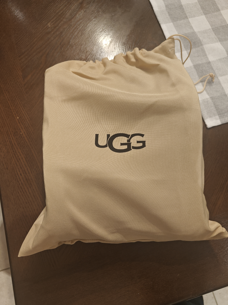 UGG Classic Mini Boots - Size 8 - photo 2