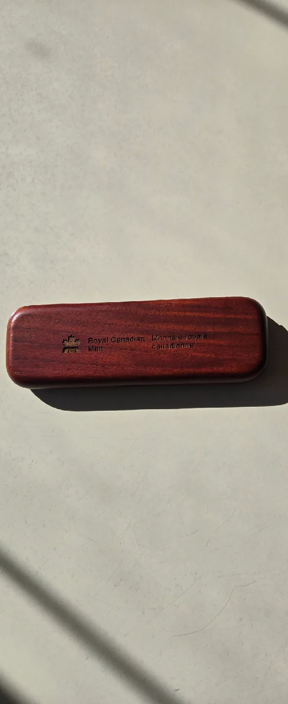 Royal Canadian Mint Pen with Case image indicator(3)