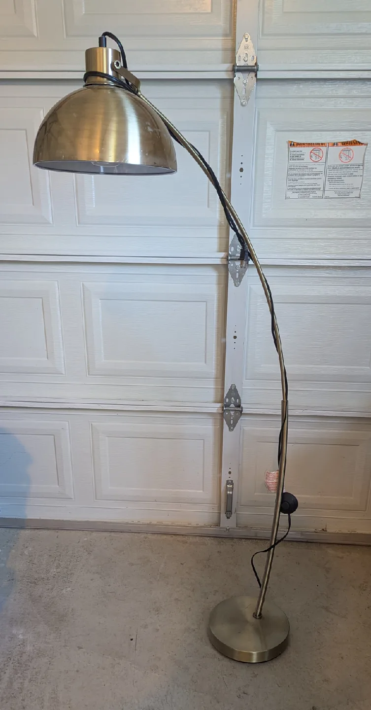 Adjustable Brass Finish Floor Lamp image indicator(2)