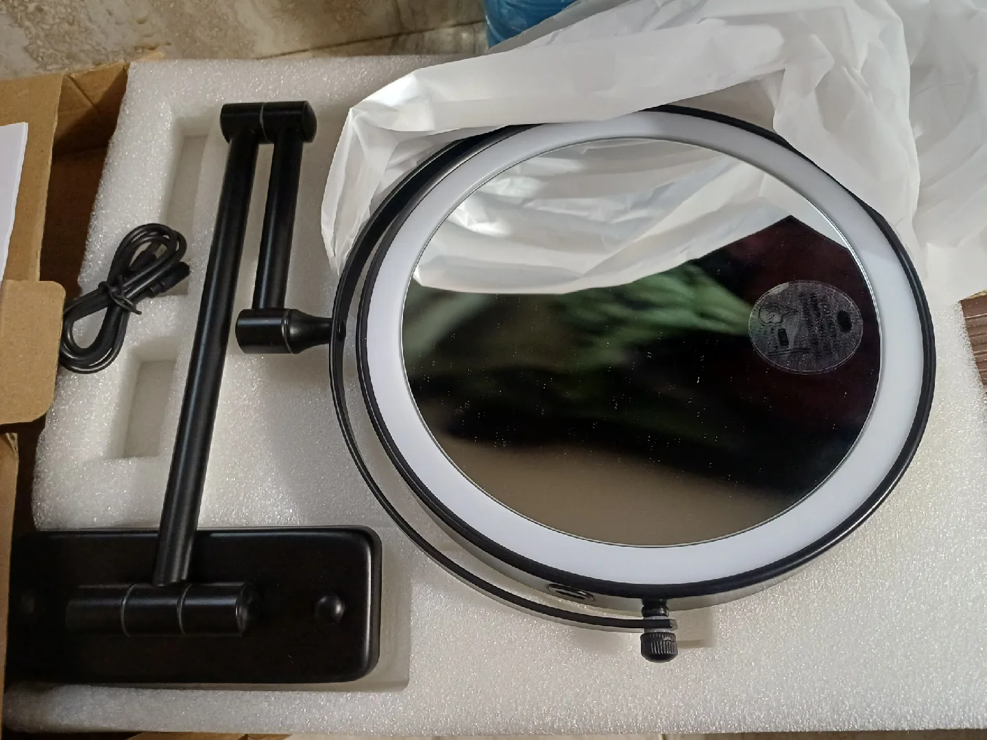 NEW 'Decluttr' 8" Wall Mounted LIGHTED Mirror, 1x/10x MAGNIFY image indicator(10)