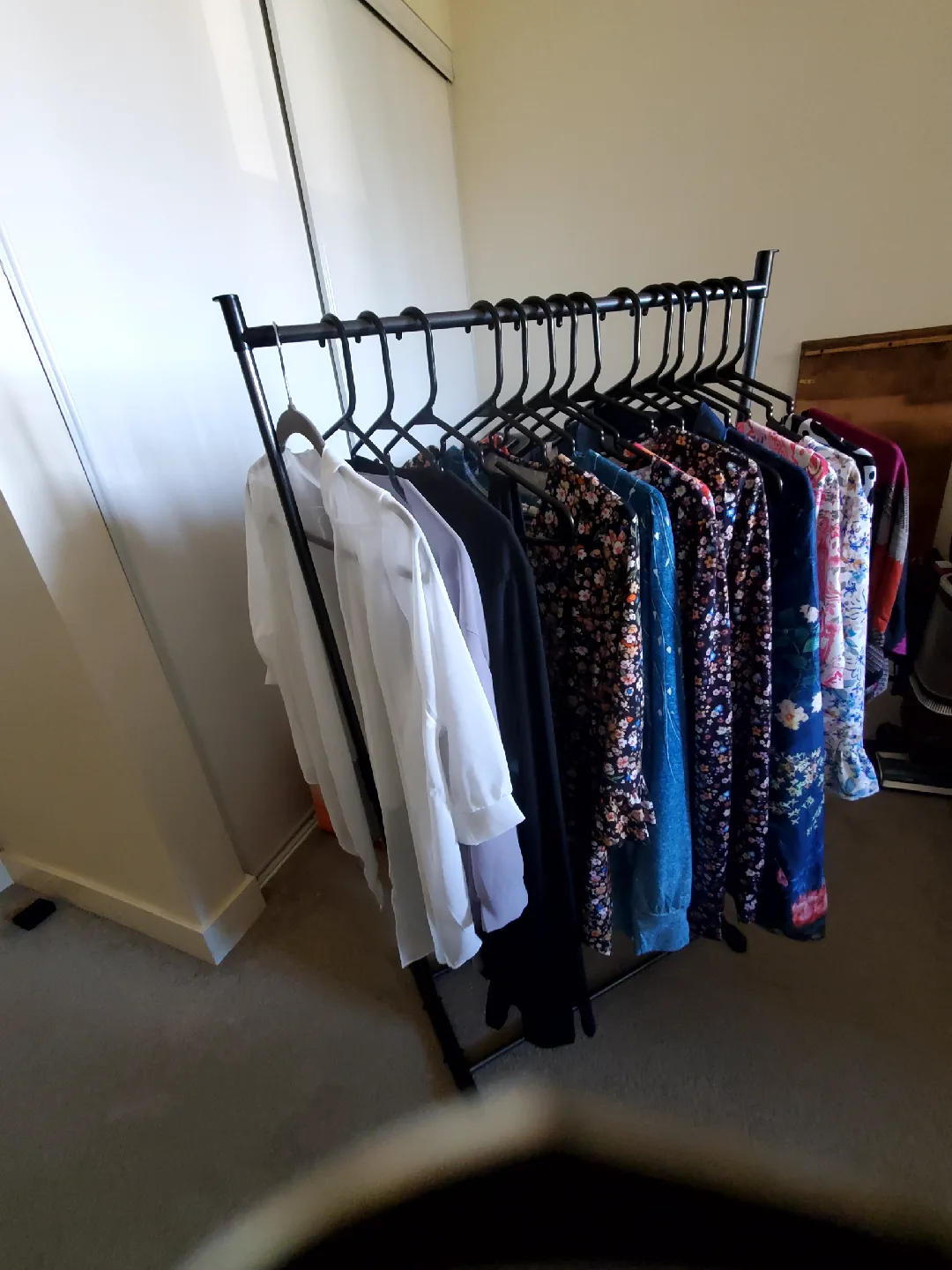 15 Women's X LARGE and  LARGE .Shirts.Mos8jt Brand new! image indicator(3)