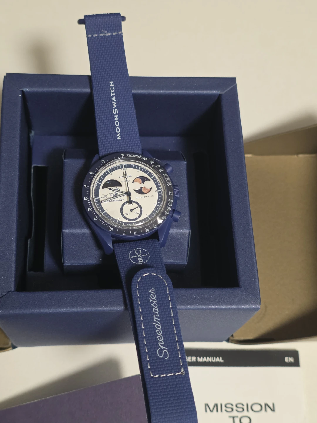 toy moonswatch mission to earth phase moonshine gold - photo 5