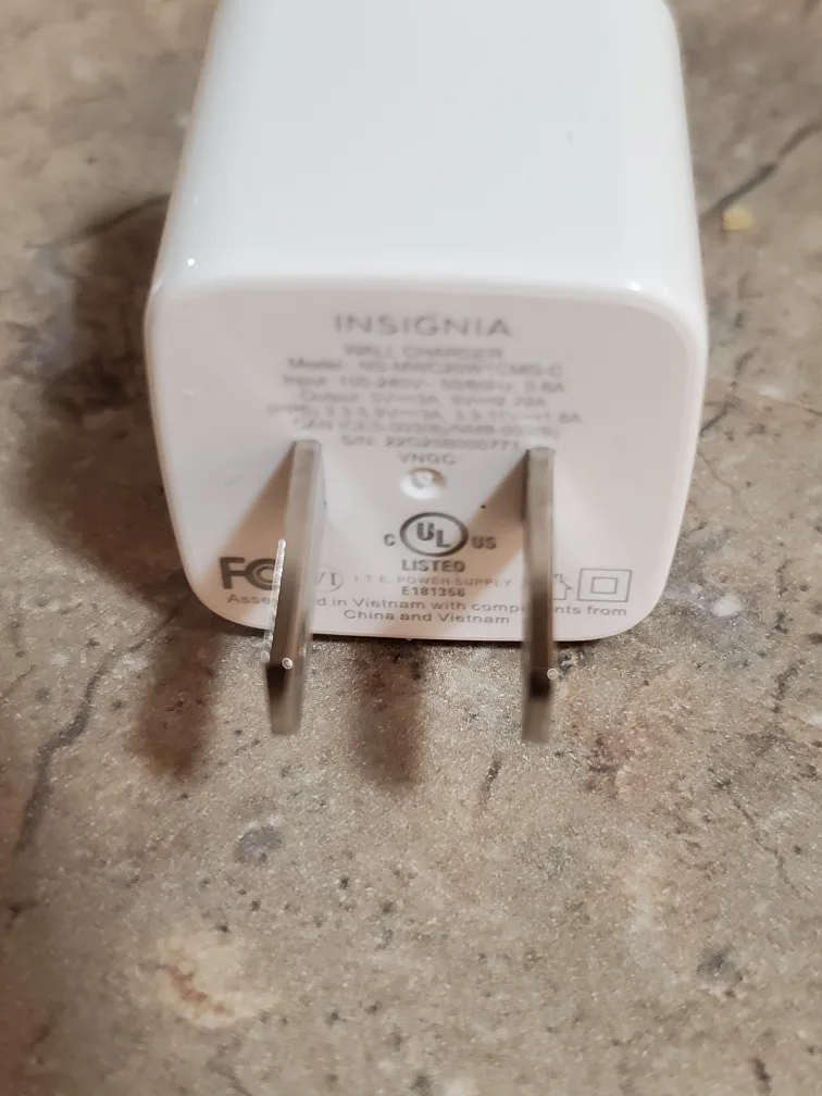 New Insignia 20W USB-C Wall Charger & Cable 🧡 image indicator(4)