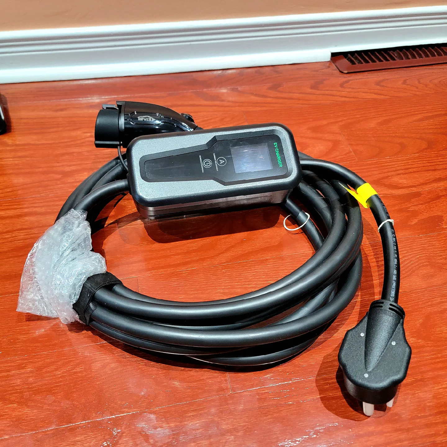 TopWeb Portable Level 1 & 2 EV Charger image indicator(4)