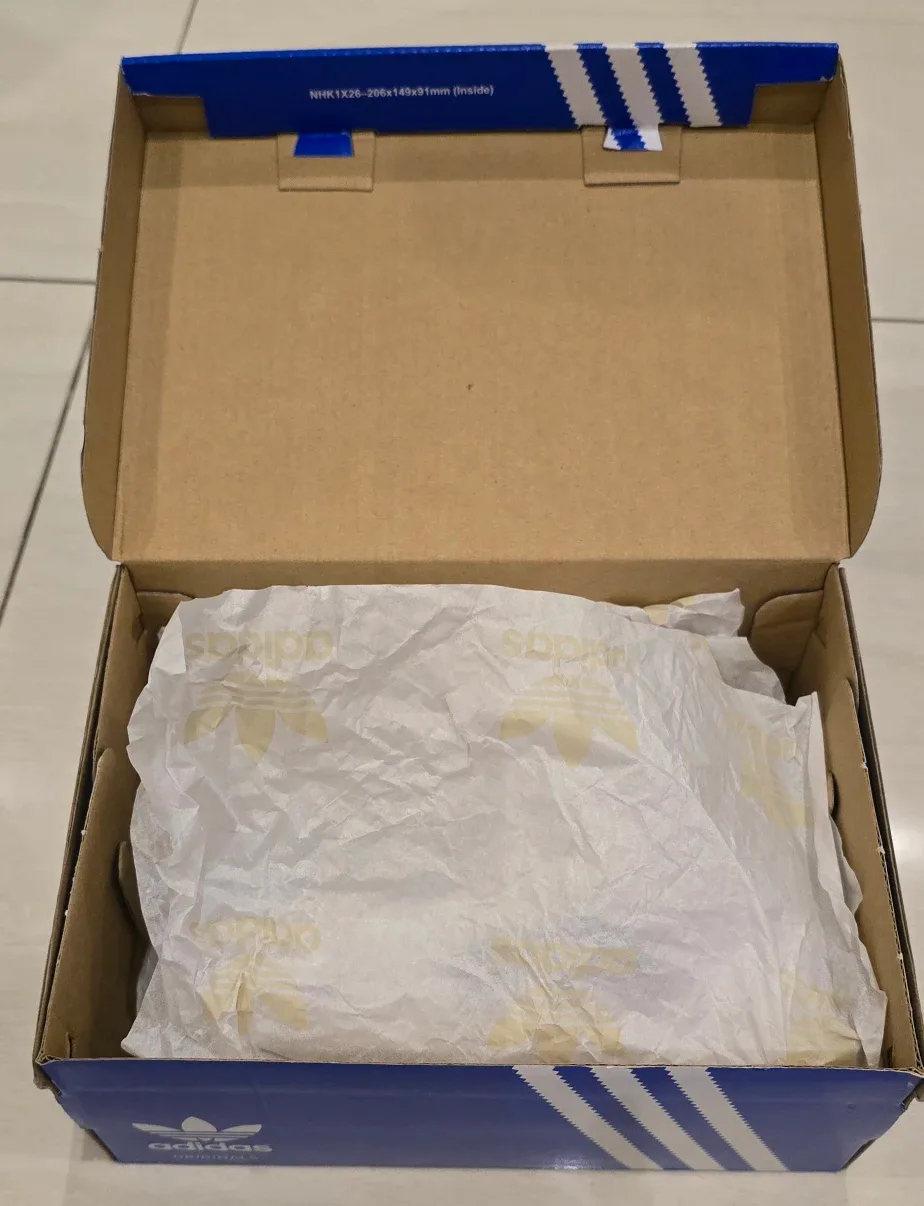 Adidas Superstar Shell Toes Kids Sneakers! - White - Size 9 image indicator(10)