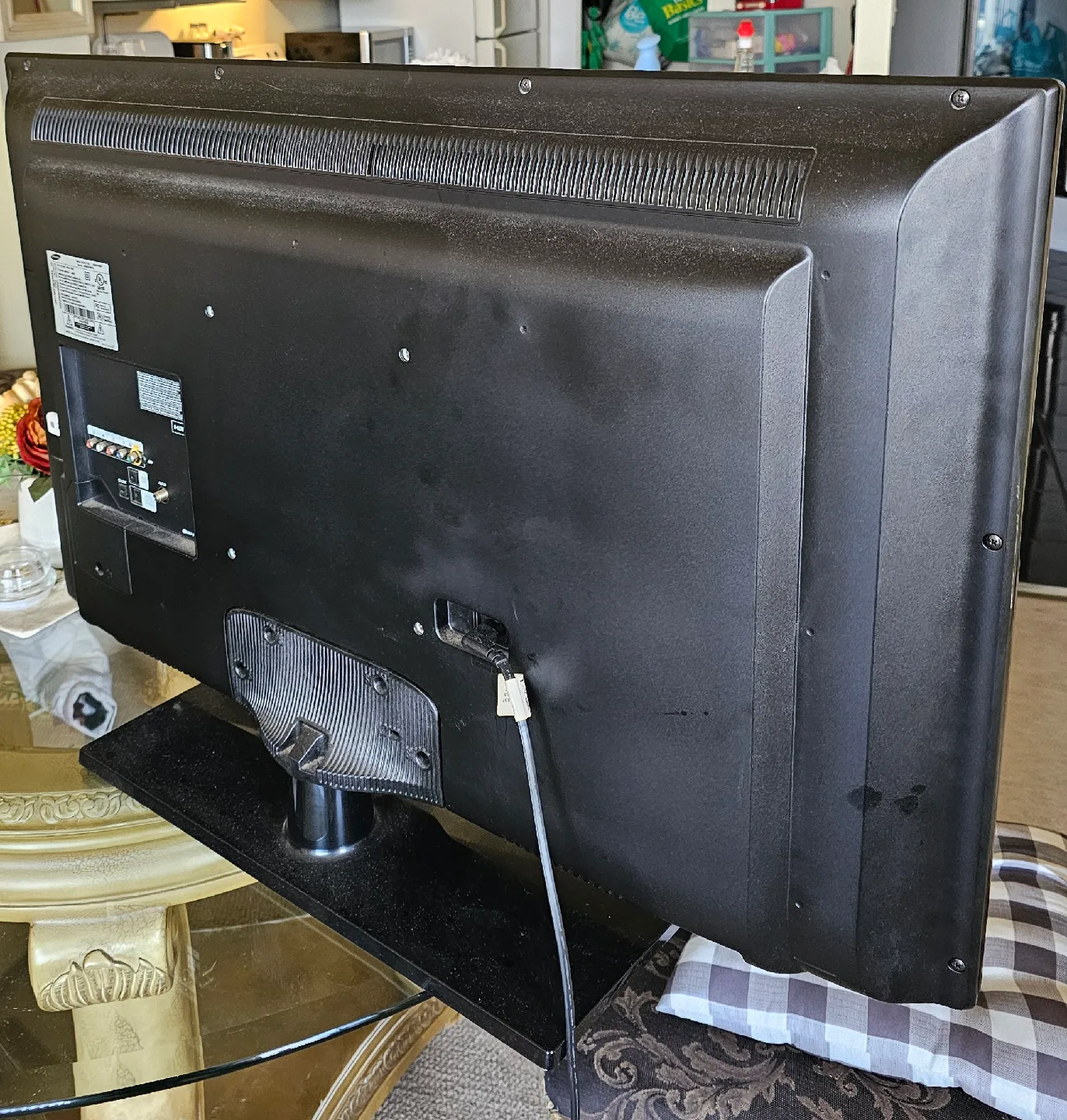 Samsung UN40EH6000 40 inch TV,not a smart tv image indicator(3)