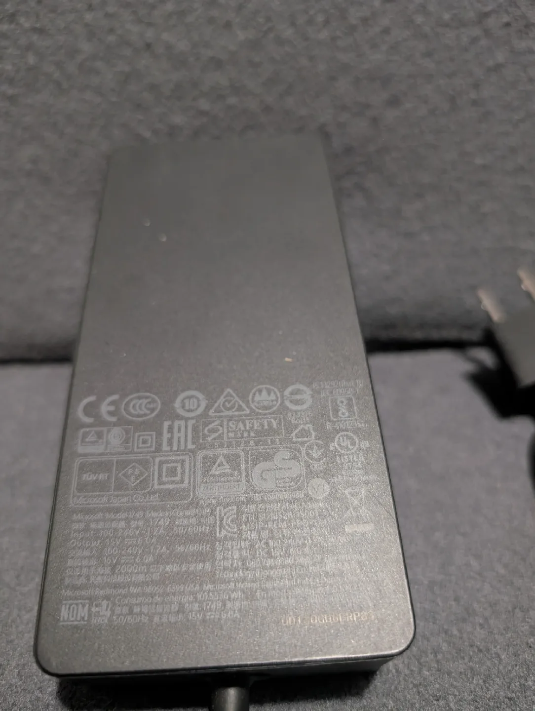 Microsoft Surface Dock Power Adapter image indicator(3)