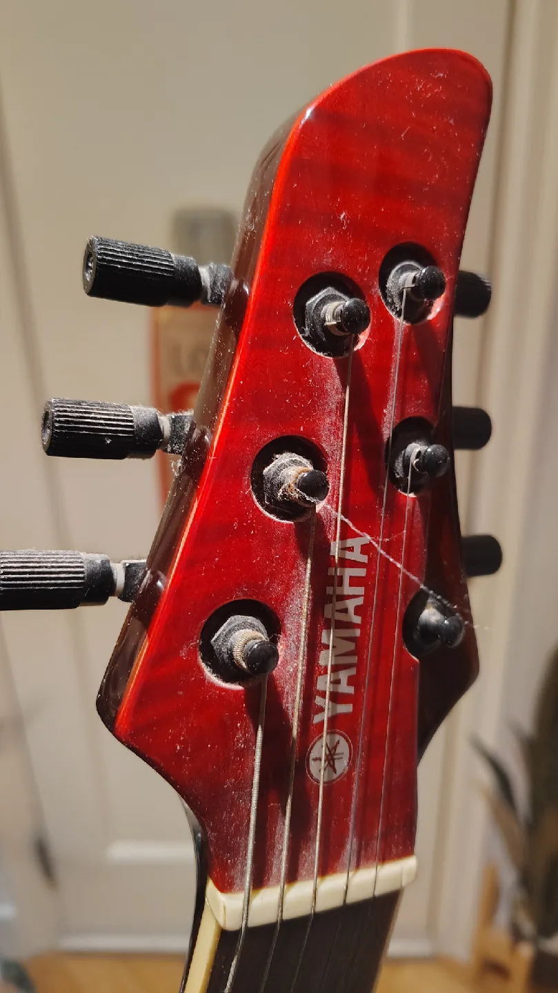 Yamaha Electric Guitar image indicator(7)