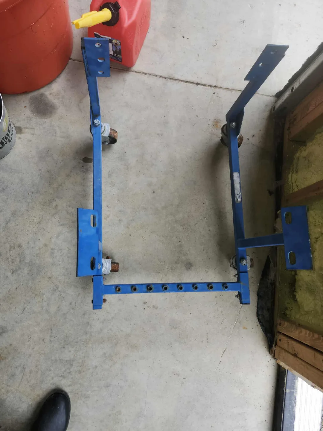 Blue Metal Cart Frame with Wheels image indicator(2)