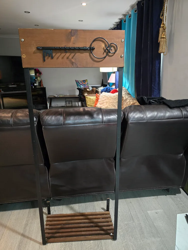 Coat Rack with Key Design thumbnail
