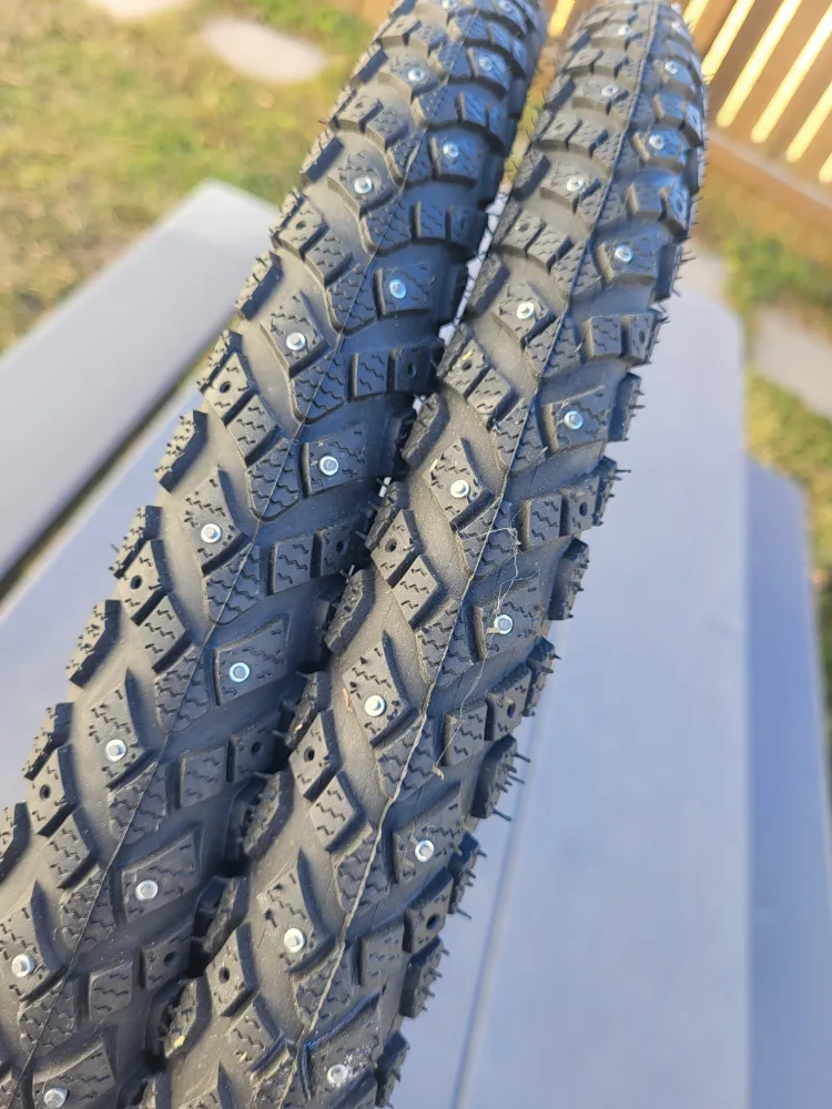 Schwalbe Winter 26x1.75 Bike Tires - Studded image indicator(2)