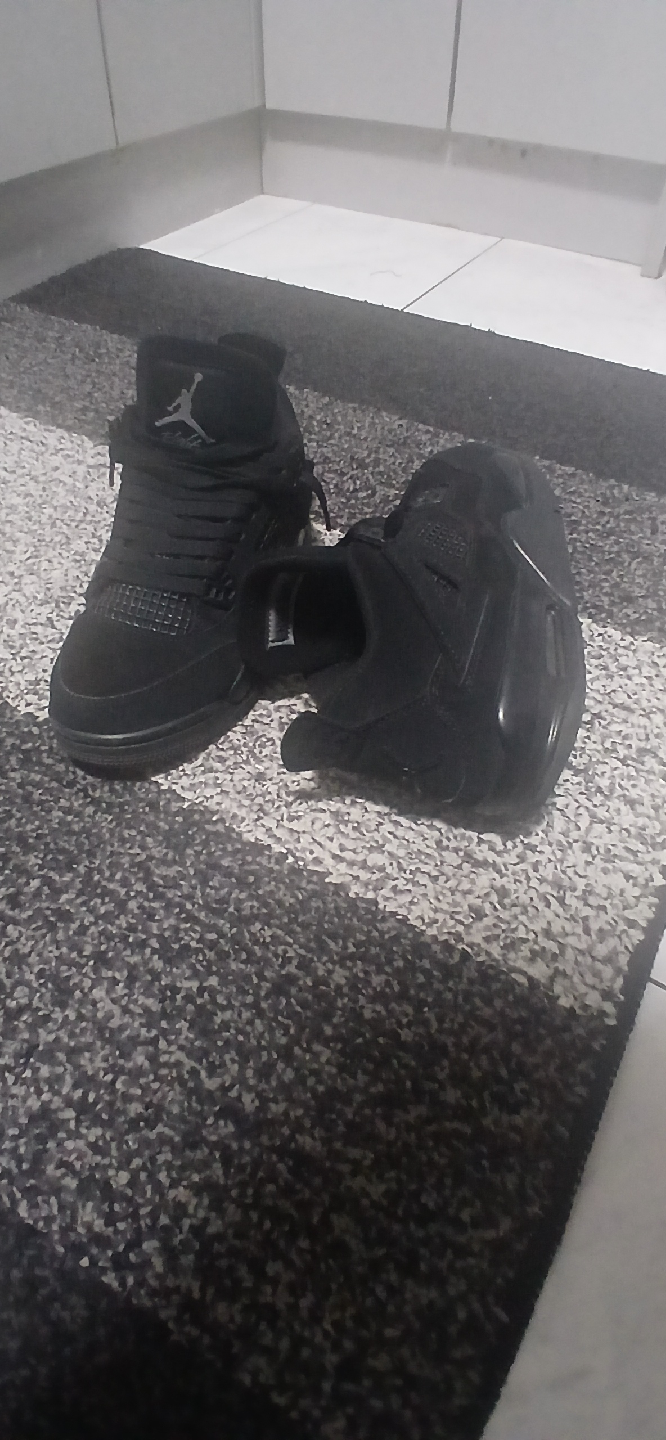 jordan black cats