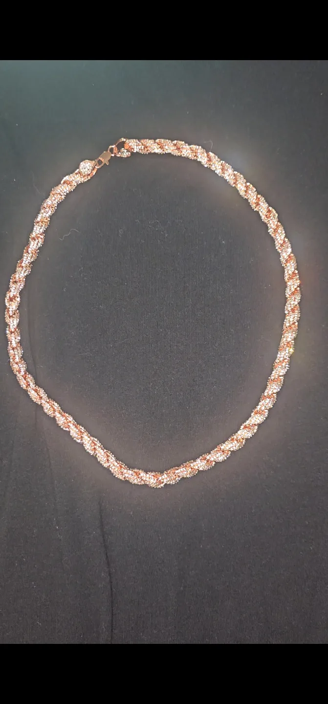 Rose Gold Twisted Chain Necklace image indicator(2)