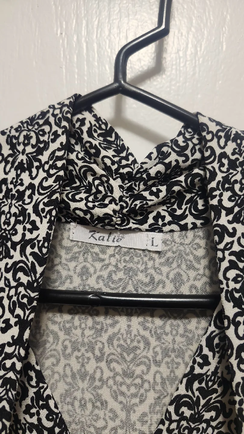 Katie sleeveless blouse - size L image indicator(2)