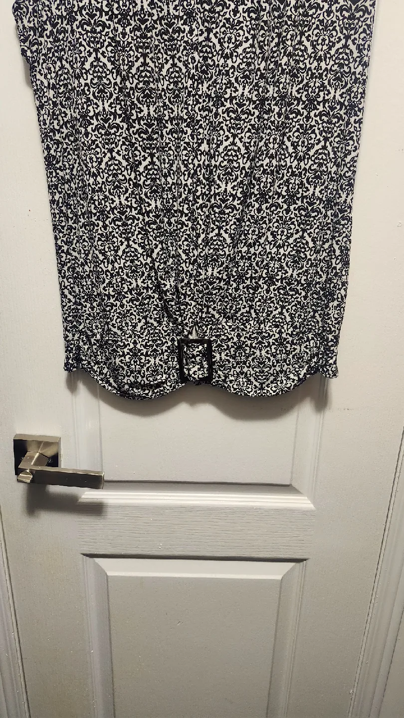 Katie sleeveless blouse - size L image indicator(3)