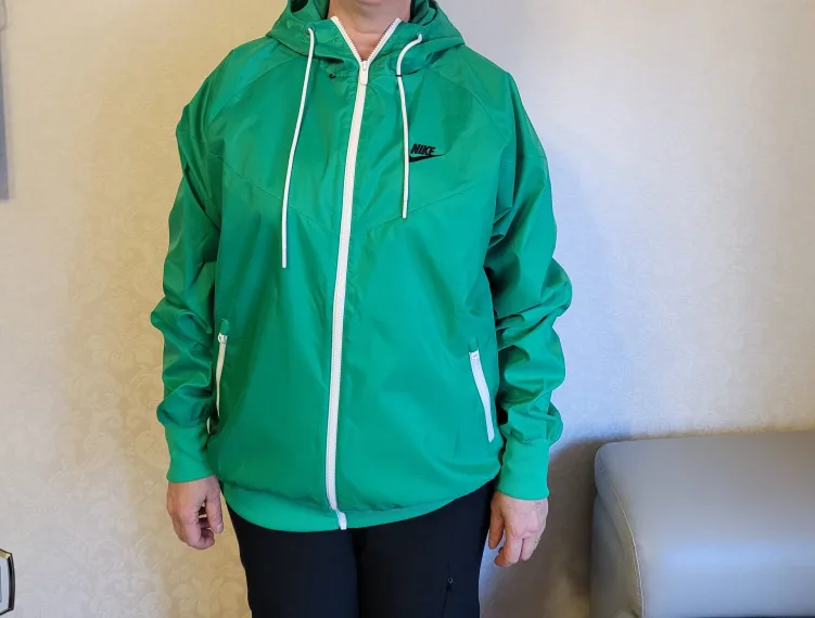 Nike Windrunner Jacket - Green, Size M image indicator(2)
