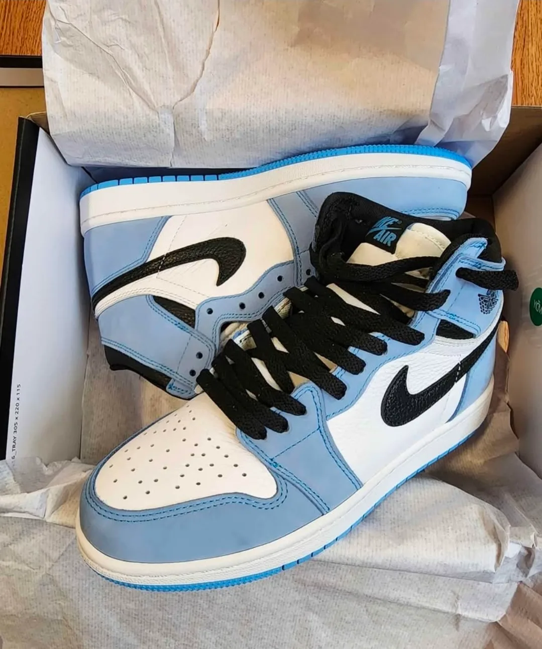 Nike Air Jordan 1 Retro High University Blue image indicator(2)