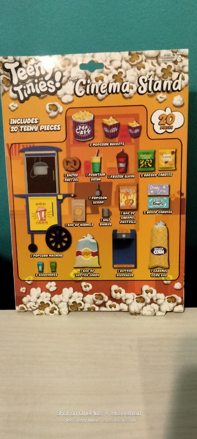 Teeny Tinies Cinema Stand - New in Box - photo 2