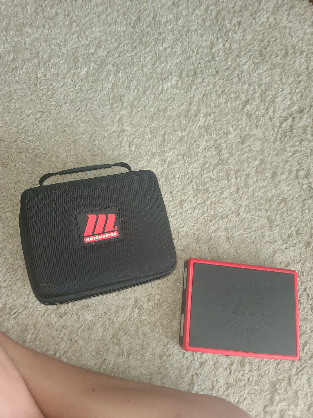 MotoMaster Jump Starter with Case - photo 2