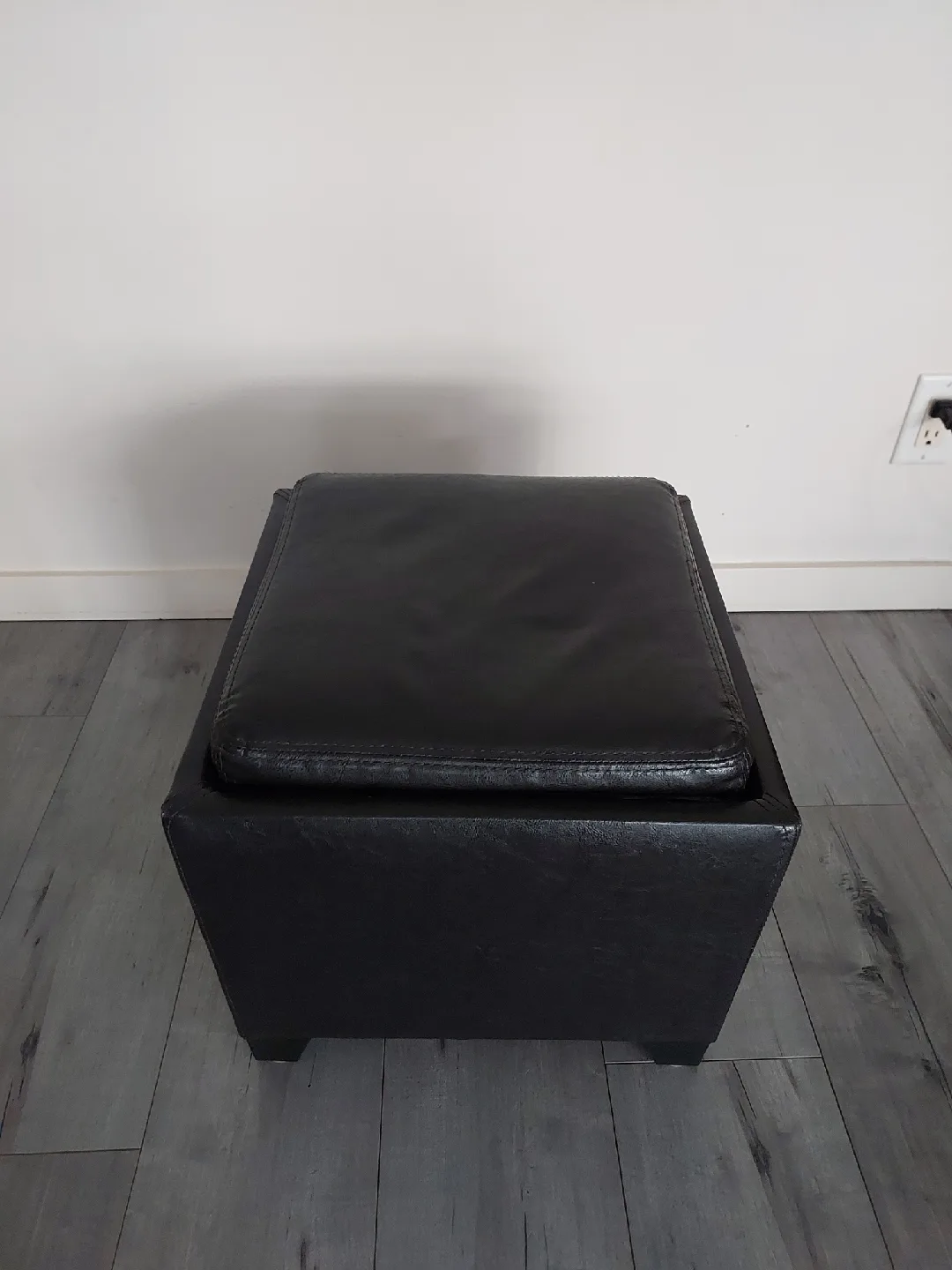 Dark Brown Storage Ottoman with Removable Tray image indicator(2)