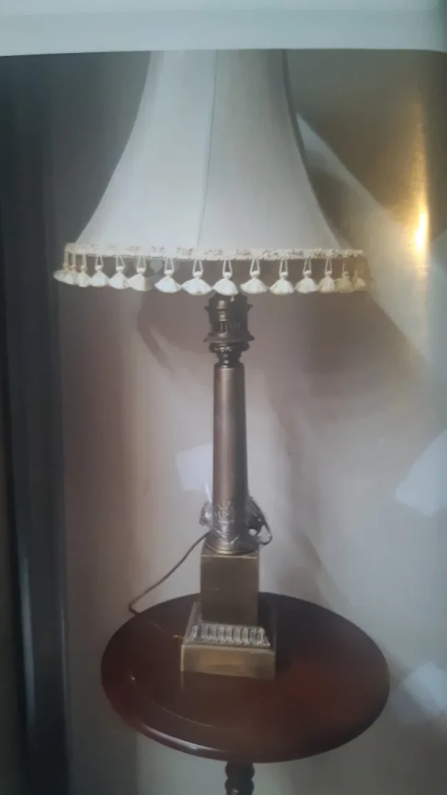 Vintage Table Lamp with Shade image indicator(2)