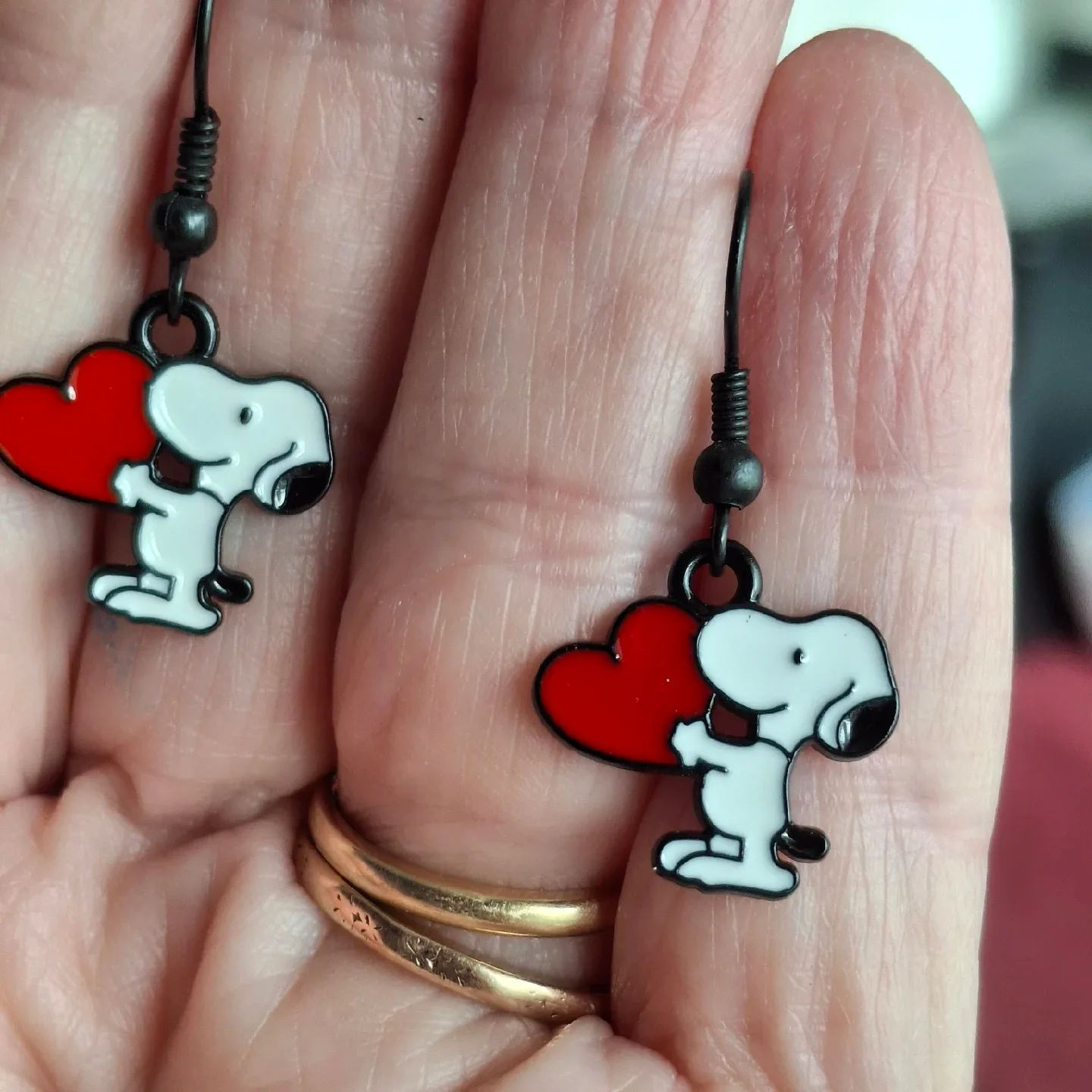 Snoopy Heart Earrings image indicator(2)