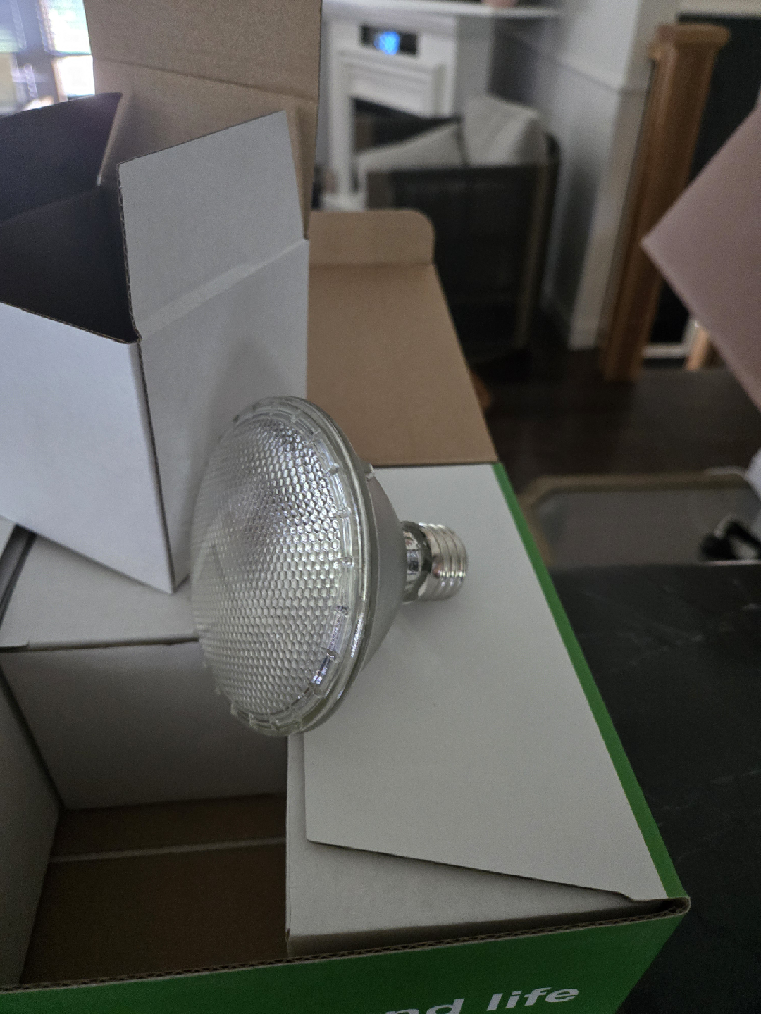 New PAR30 Halogen Light Bulbs - 6 Pack - photo 4