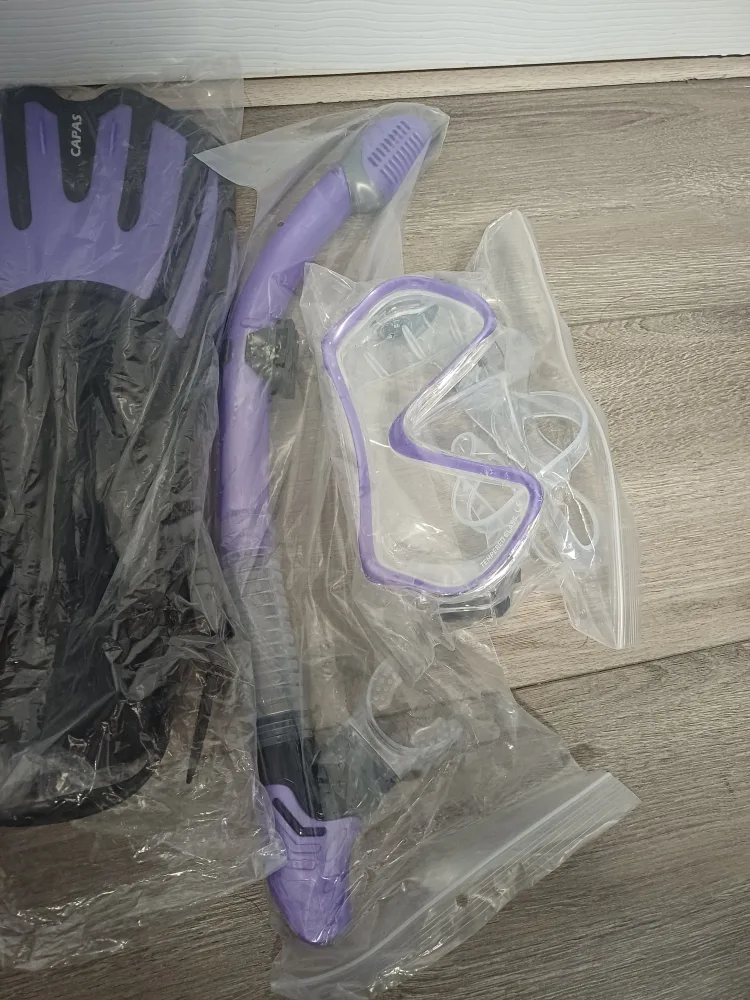 New Capas Snorkel Set - Mask, Fins, Snorkel image indicator(6)