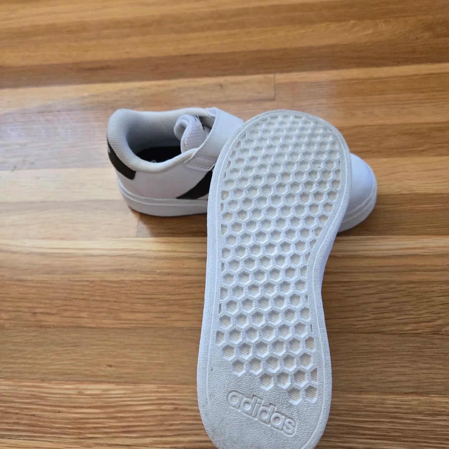 Adidas Grand Court Kids Sneakers - Size 13K image indicator(2)