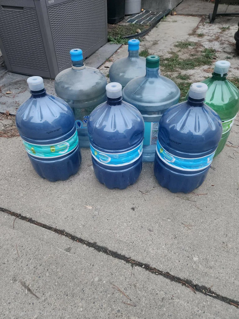 8 Water Bottles - 15 Litres 🥕🥕🥕🥕