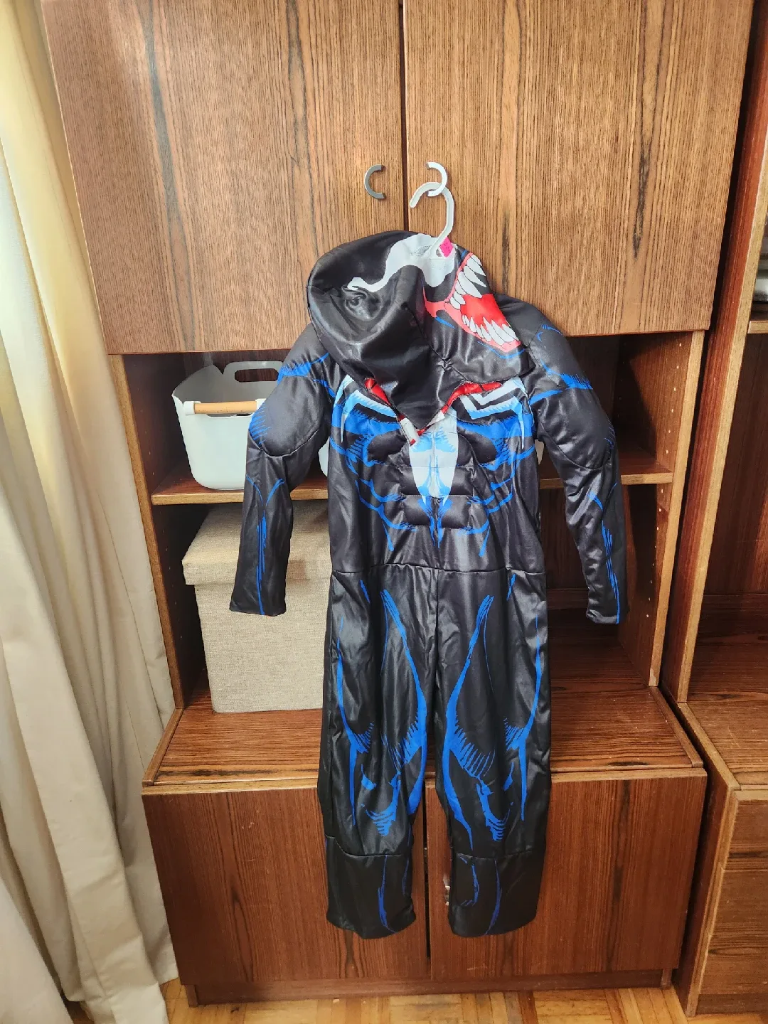Reversable Marvel Spiderman Costume with Mask image indicator(6)