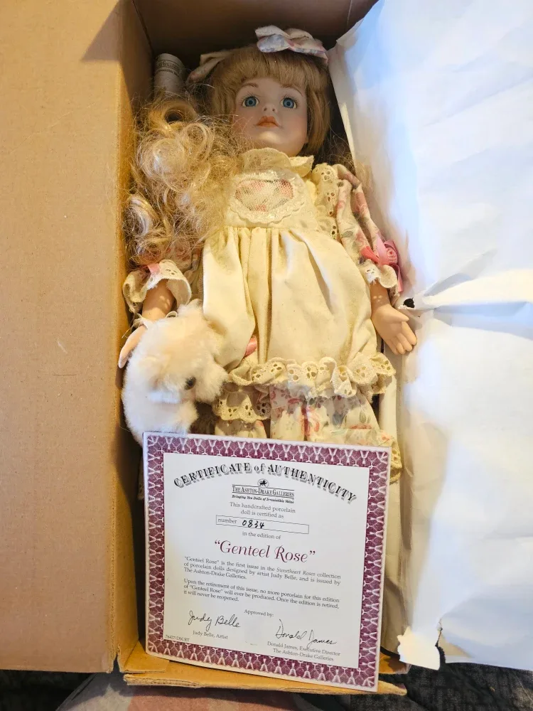 Ashton-Drake Galleries Porcelain Dolls image indicator(7)