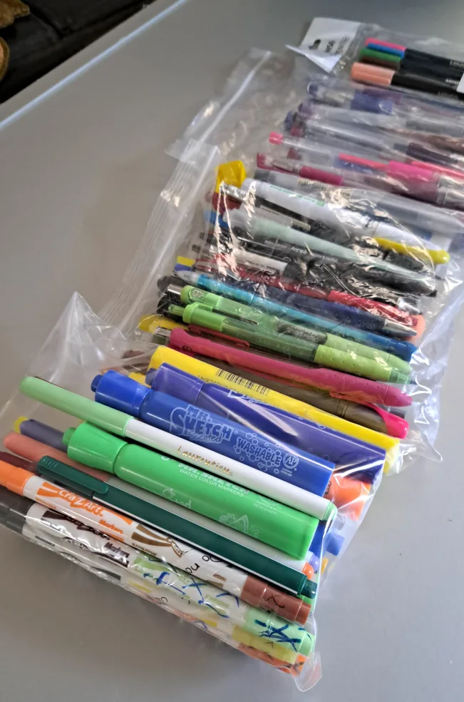 Assorted Pens & Markers image indicator(2)