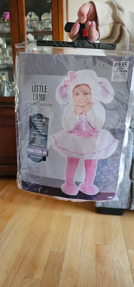 Halloween Costumes image indicator(2)