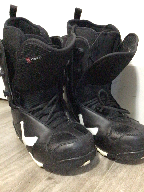 Used Atomic Snowboard Boots - Size 7