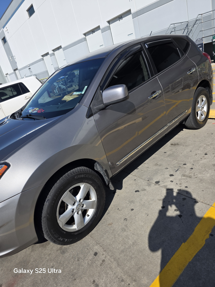 CARRO. NISSAN ROGUE SELECT 2015.