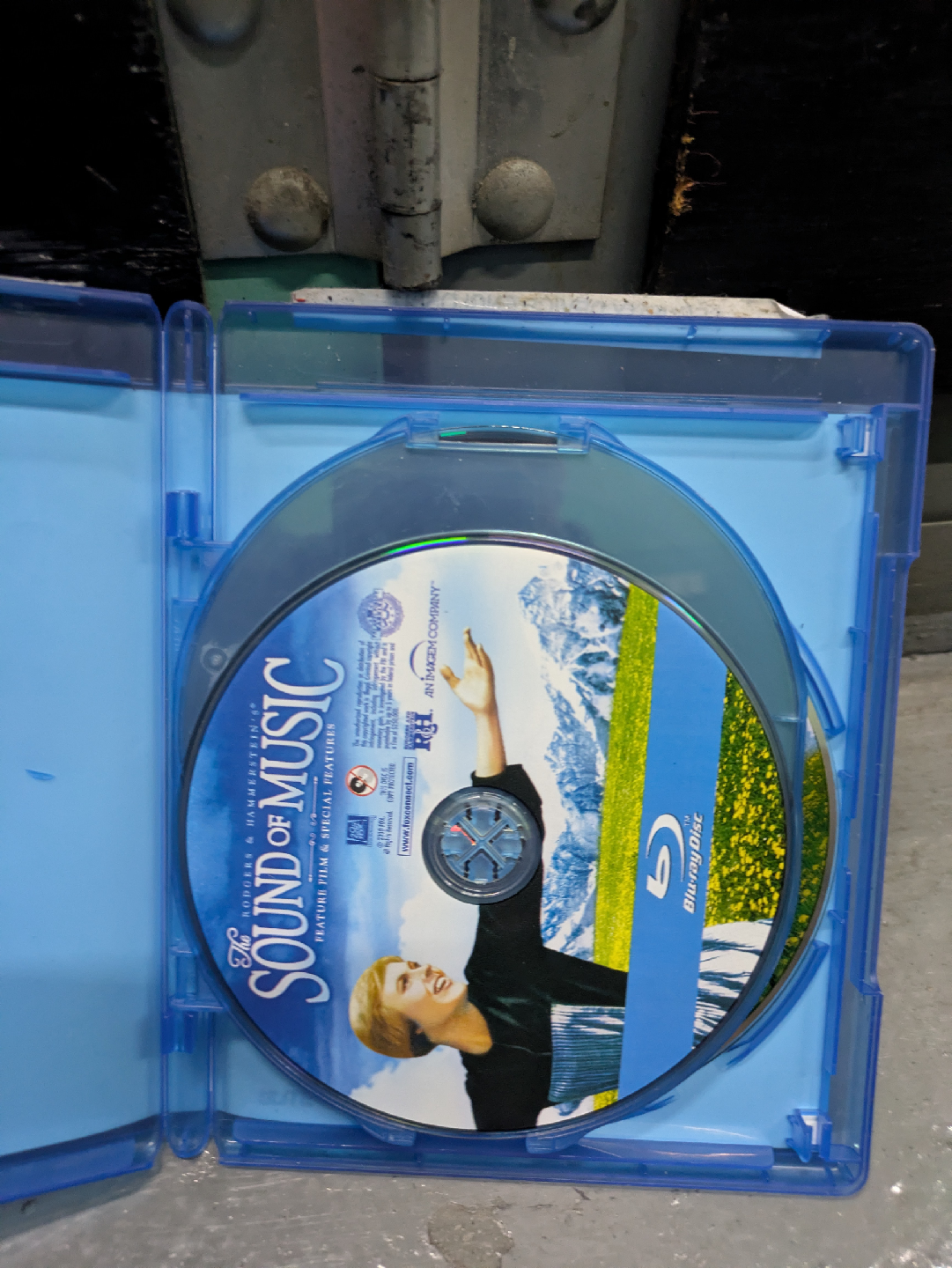 The Sound of Music 3-Disc Blu-ray DVD Set - photo 3