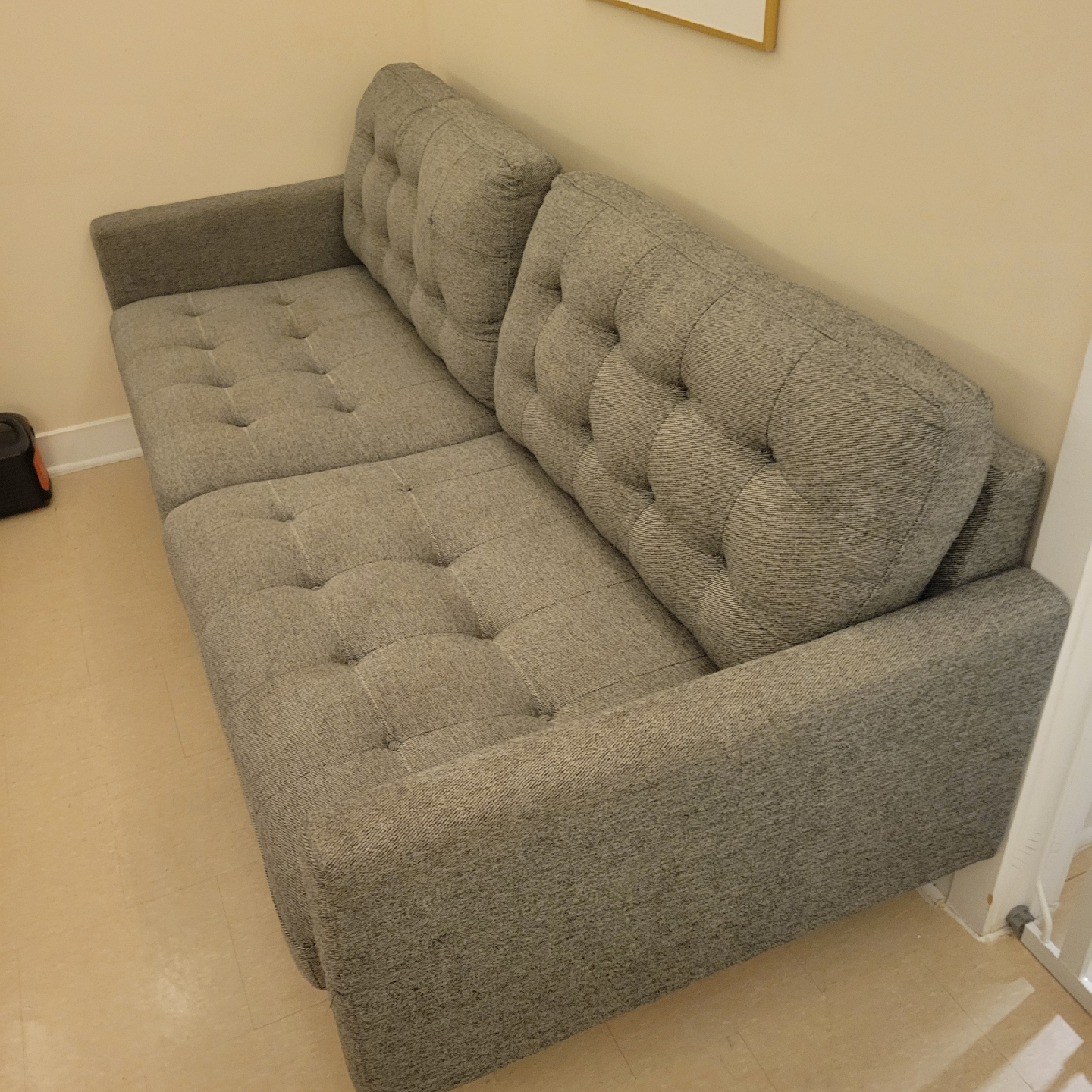Grey Tufted Sofa 88"×36" - photo 2