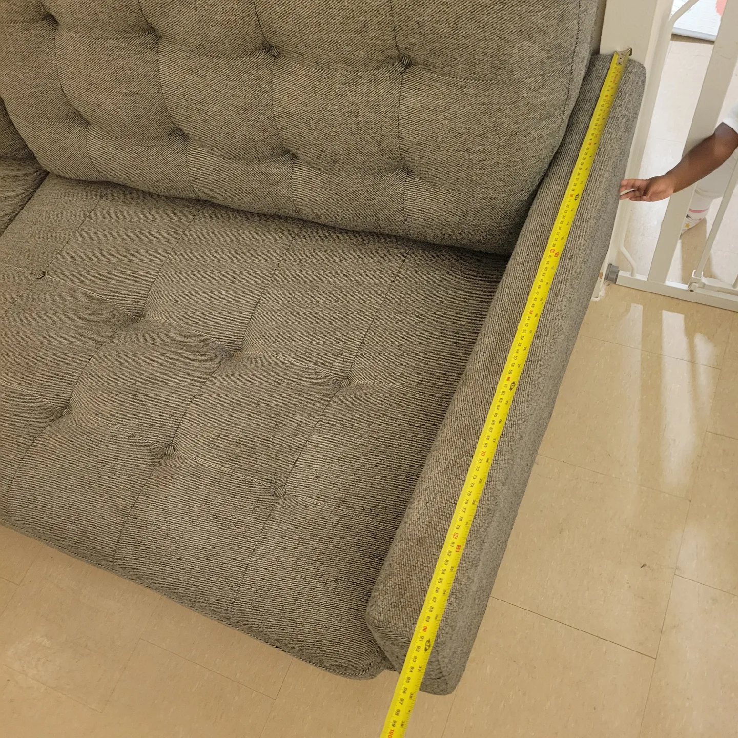 Grey Tufted Sofa 88"×36" image indicator(5)