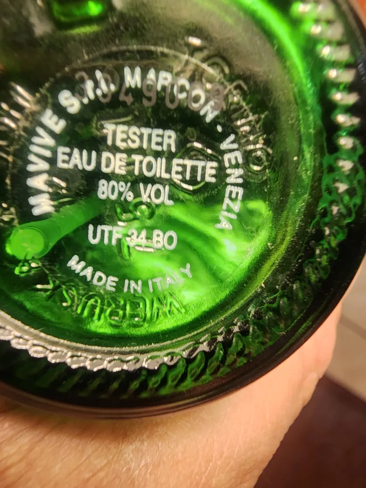 Original Formula Pino Silvestre Spray and Splash image indicator(2)