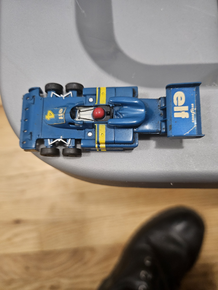 AFX G PLUS TYRELL ELF 6 WHEEL BODY