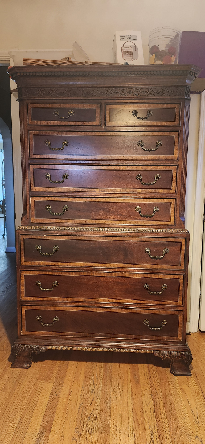 Nice Wooden Chest of Drawers