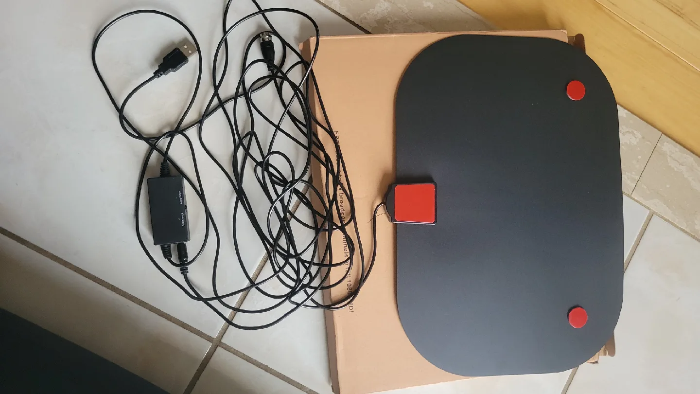 Indoor TV Antenna - New! thumbnail