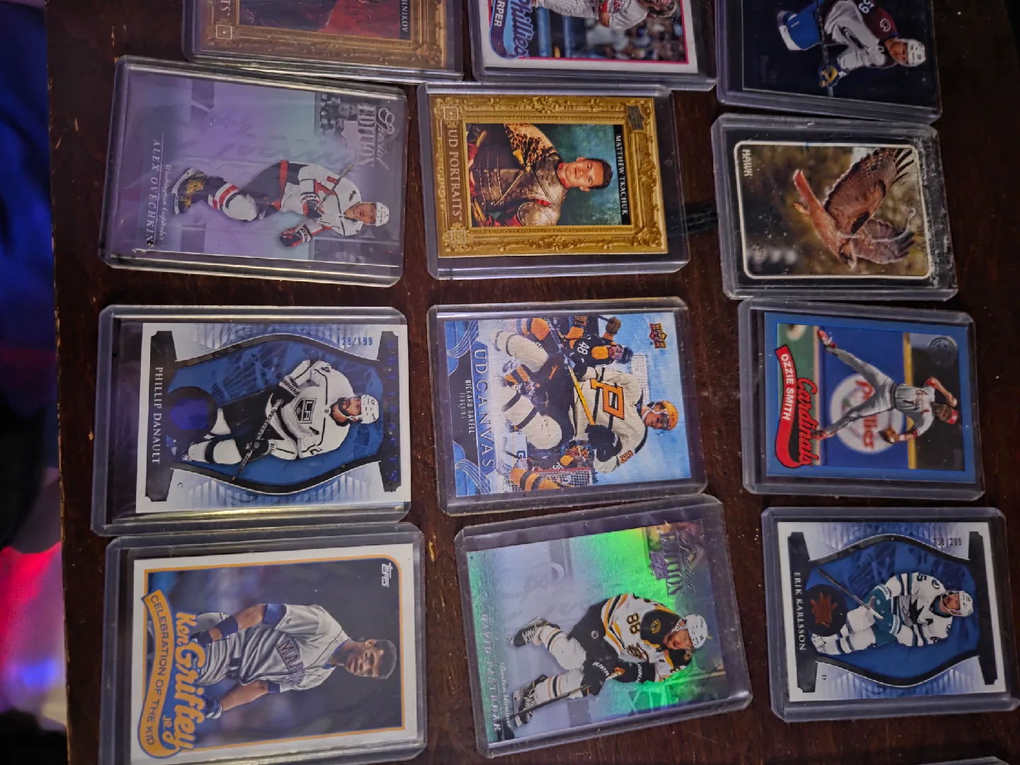 Hockey and Baseball Trading Cards image indicator(3)