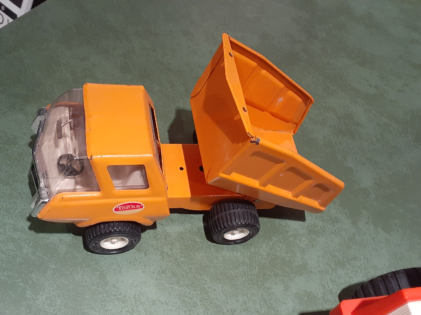 Tonka Dump Truck,Fisher Price Cement + Construction Workers - photo 5